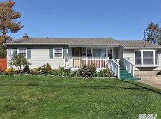 200 Skidmore Rd, North Babylon, NY 11703