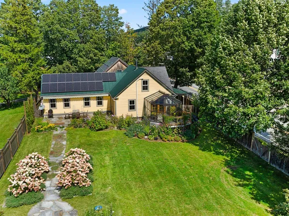 25 Pleasant Street, Lyme, NH 03768