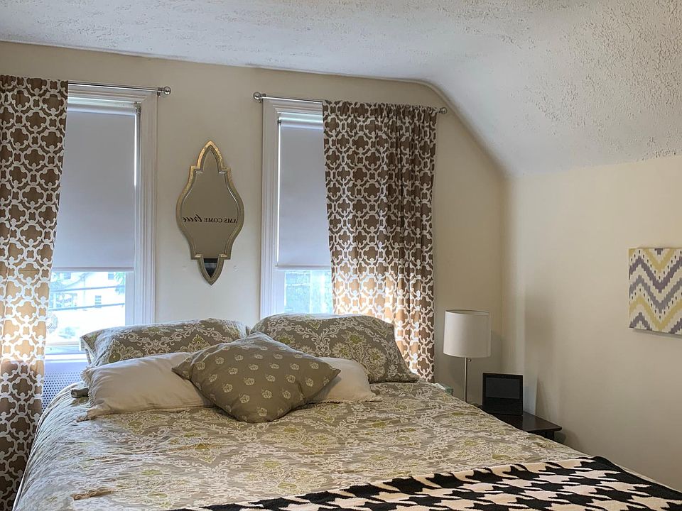 2nd image of 786 Kings Hwy E #2