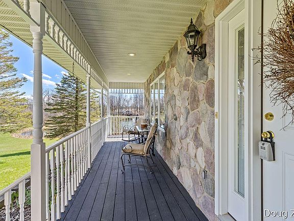 3rd image of 5373 N Gunnell Rd