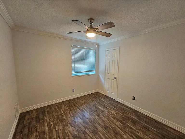2715 Ashington Dr — Photo 21