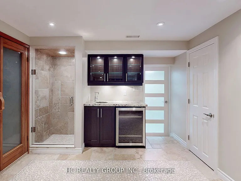 83 Fairway Heights Dr — Photo 33