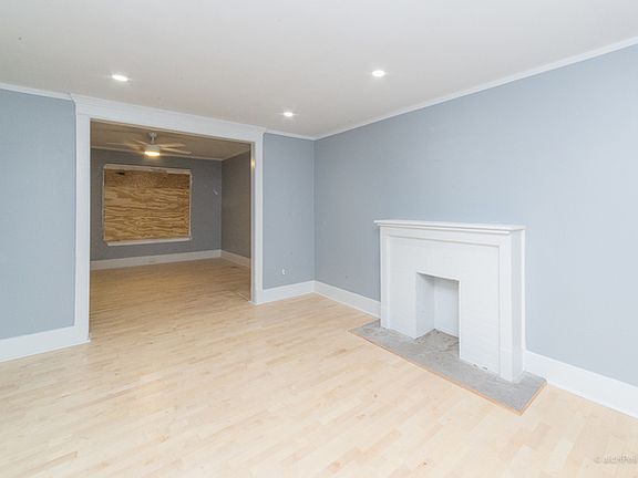 5th image of 7046 S Eberhart Ave