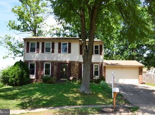 5812 Queens Gate Ct, Alexandria, VA 22303