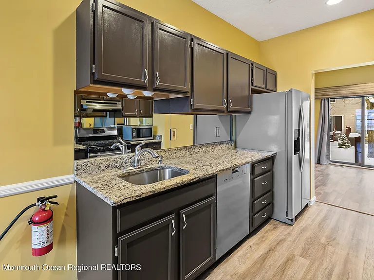 707 Hatchery Ct — Photo 5