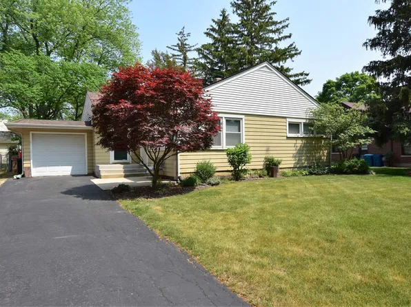 717 S Cornell Ave, Villa Park, IL 60181