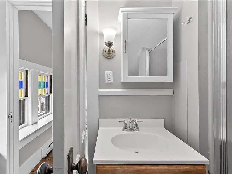 31 Franklin St #C — Photo 15