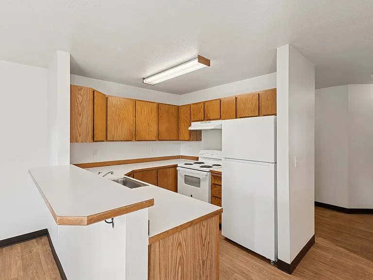Gilhurst Apartments — Photo 21