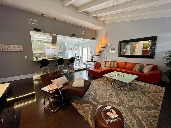 3 bed, 1530 sqft, $5,700 — Photo 2