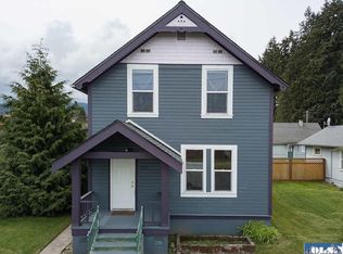 704 E 2nd St, Port Angeles, WA 98362