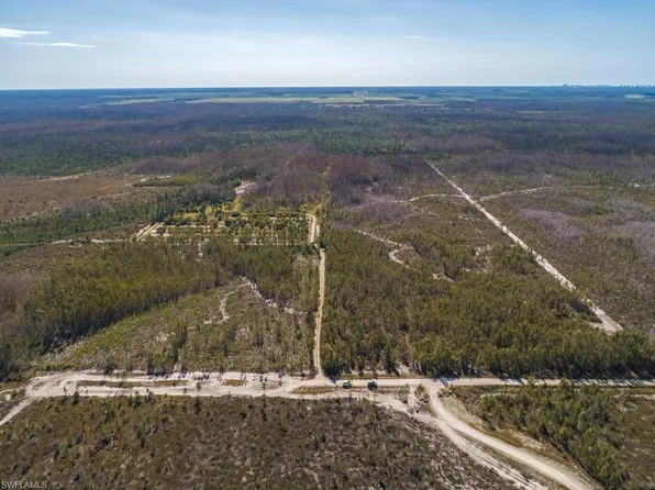 7650 Irgang RD, NAPLES, FL 34114