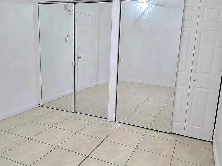 9302 Dresden Ln — Photo 4
