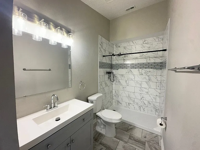 1559 Irishwood Ct — Photo 13