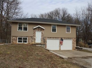3465 McVey Rd, Sedalia, MO 65301