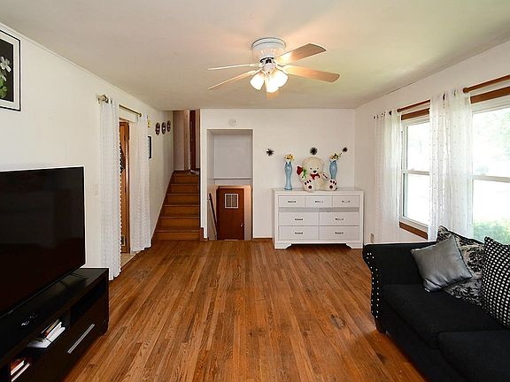 5th image of 9418 Brownley Dr