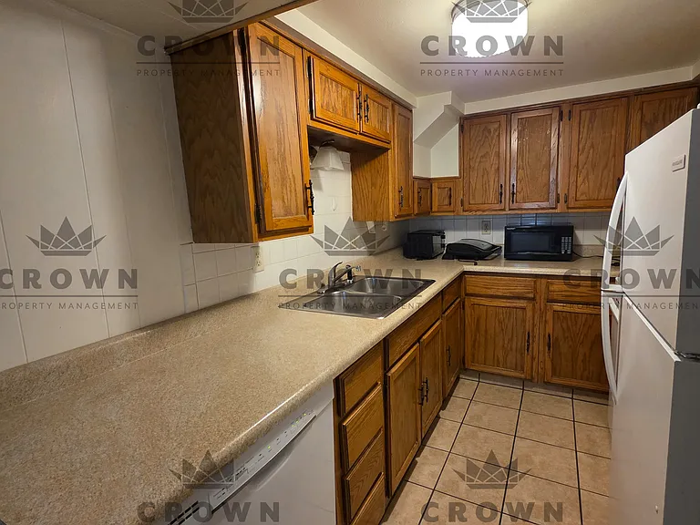 1886 Converse Ave #B — Photo 2