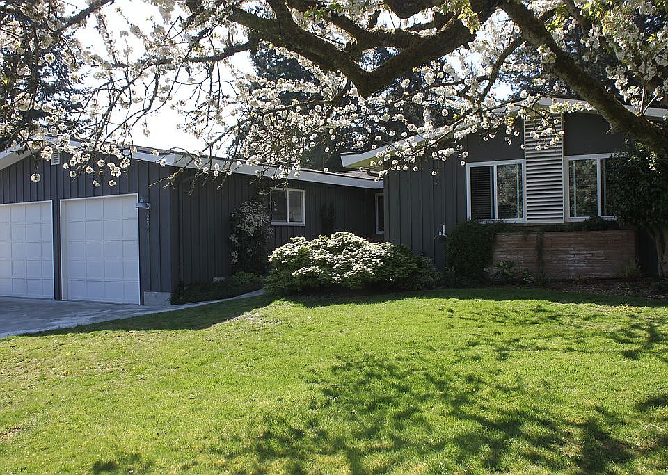 1st image of 251 S 182nd St