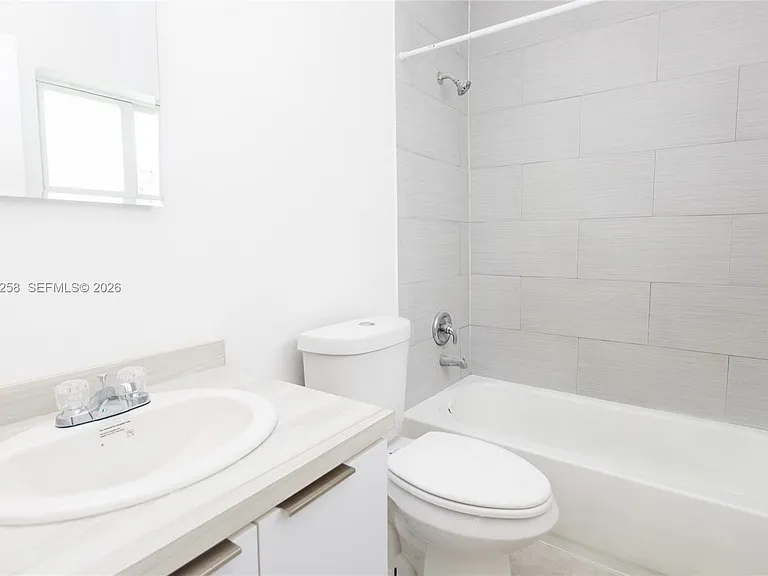 831 NW 1st Ave #4 — Photo 14