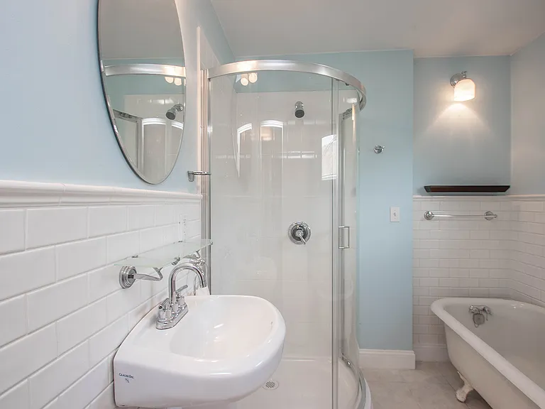 2nd floor bathroom