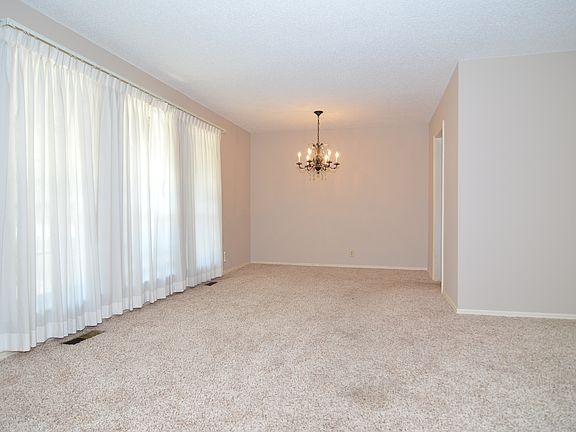 Combo Living & Dining Area