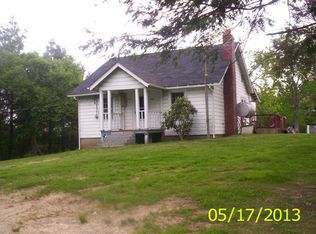 906 Hilltown Rd, Fries, VA 24330