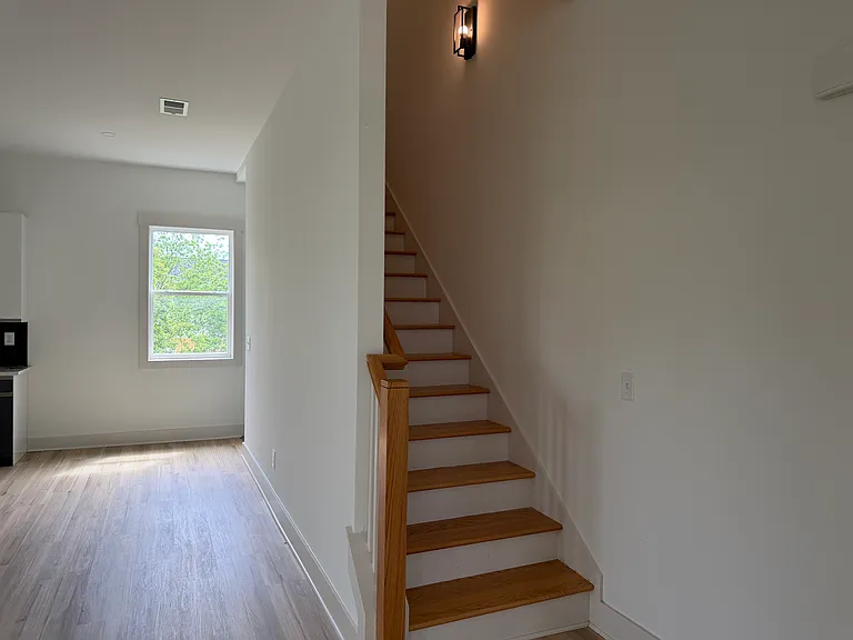 105 Hart Ln #E — Photo 25