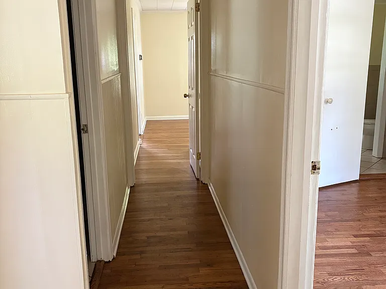 710 Longview St — Photo 8