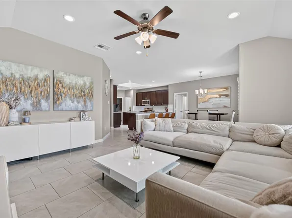 18402 Pelham Hollow Trl, Richmond, TX 77407