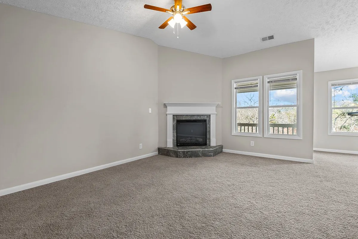Building Photo - 6748 Willowbrook Dr #9