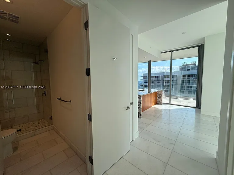 175 SE 25th Rd #903 — Photo 29