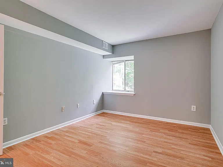 2210 Springwood Dr #207 — Photo 21