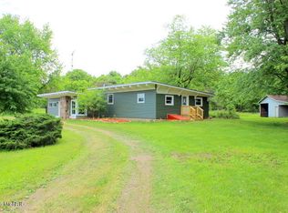 4951 E Chicago Rd, Jonesville, MI 49250