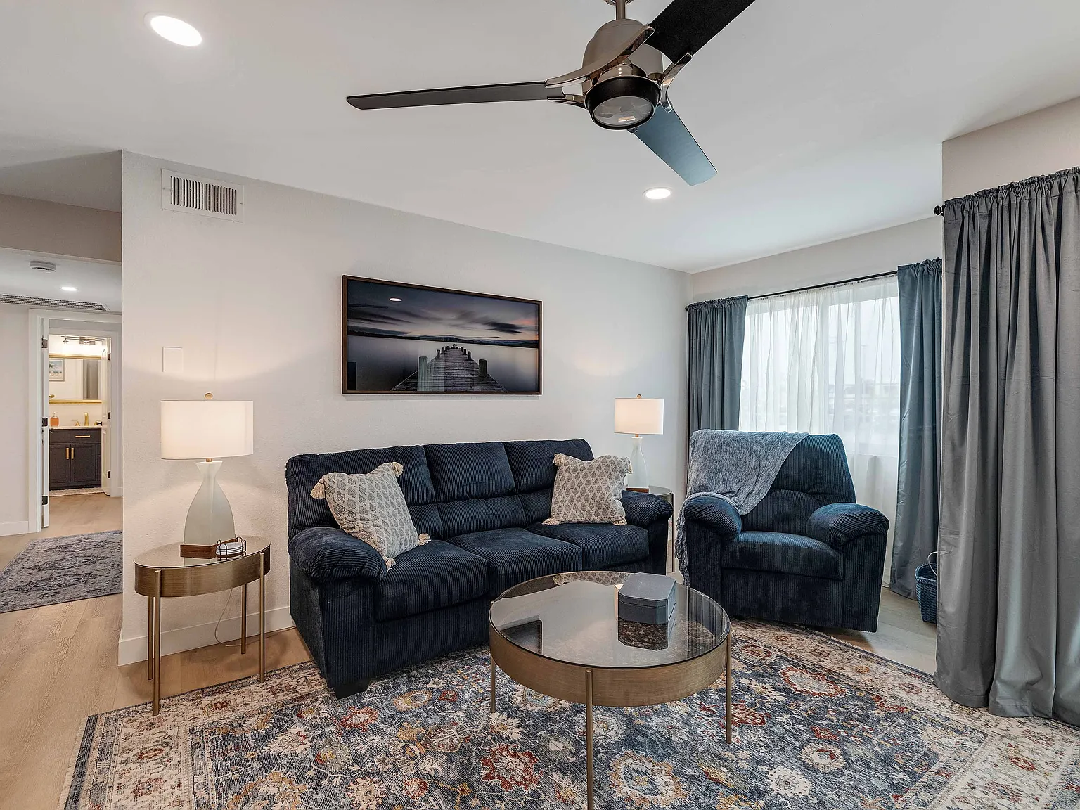2 bed, 860 sqft, $4,375 — Photo 4