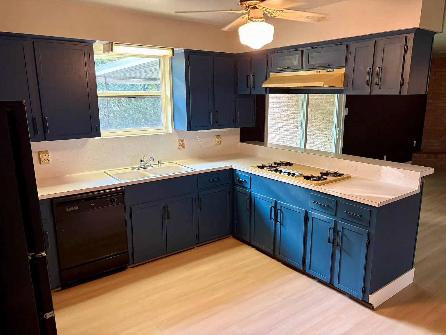 3 bed, 2.0 bath, 1780 sqft, $2,500 — Photo 3