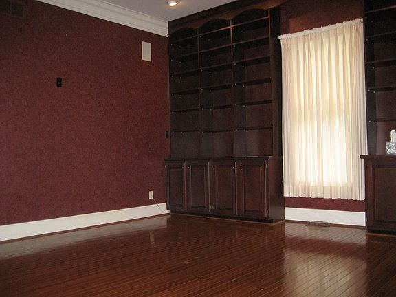 Study/library w/ built-in bookcases
