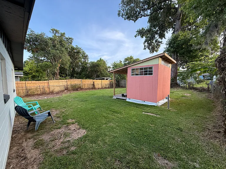 214 Graham St — Photo 27