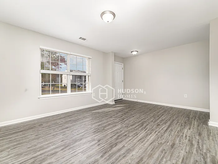 926 River Trail Rd — Photo 5