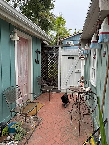532 Hot Springs Rd Photo 1