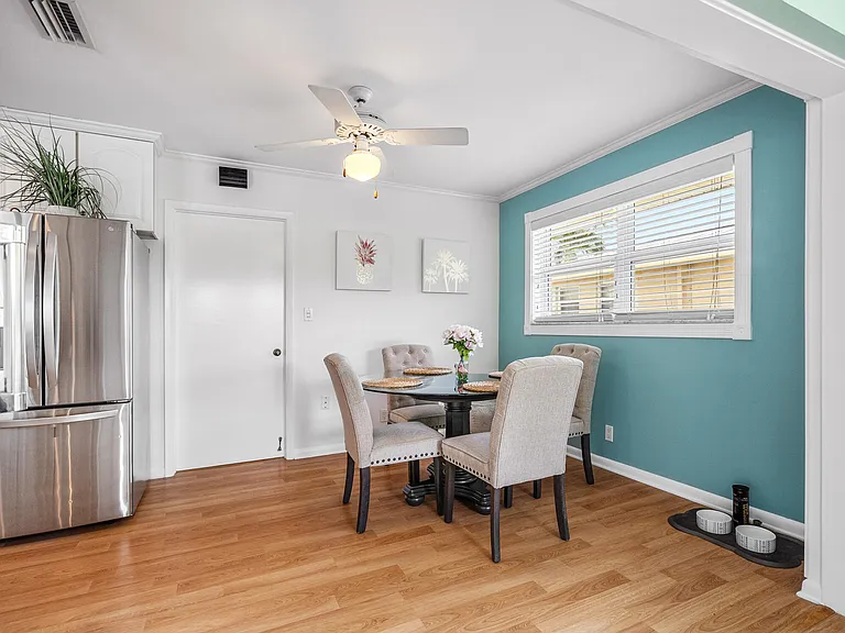1120 Morse Blvd — Photo 15