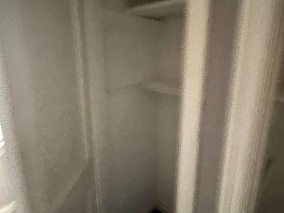 5th image of 417 Mueller Ave