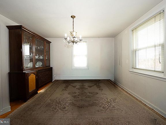 4th image of 1504 Wynnewood Rd