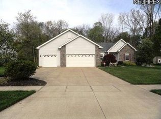 1206 Orchard Glen Dr, Amherst, OH 44001