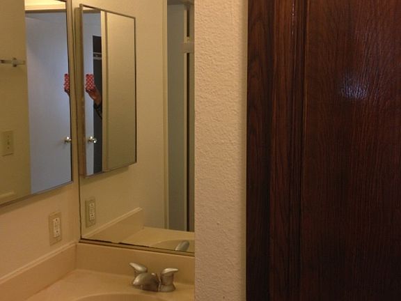 2nd image of 11702 Menlo Ave APT 9