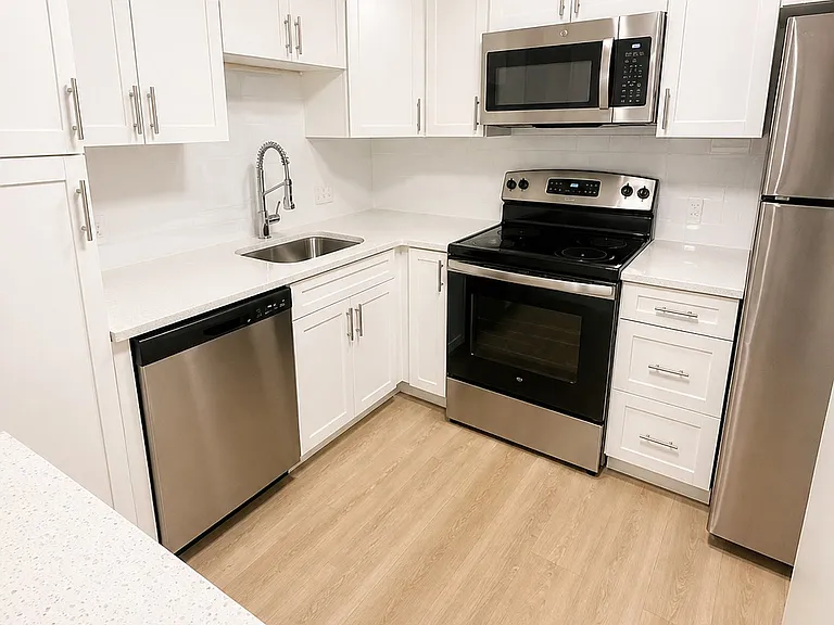 2 Ocean Ave #5 — Photo 1