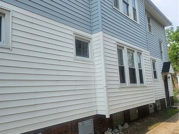 3rd image of 4133 E 139th St