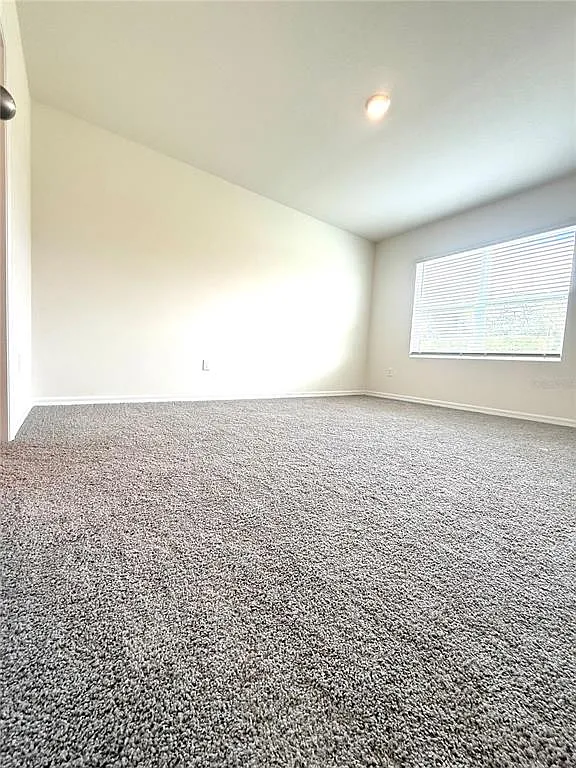 4 bed, 2.0 bath, 1828 sqft, $2,000 — Photo 4