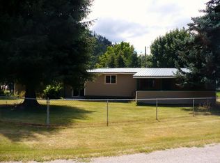 3796 Deer Ln, Loon Lake, WA 99148