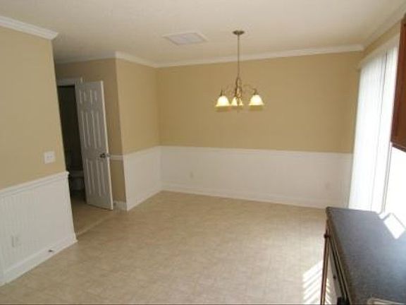 3rd image of 100 G Chandler Dr