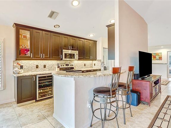 4th image of 1290 Henley St APT 1701