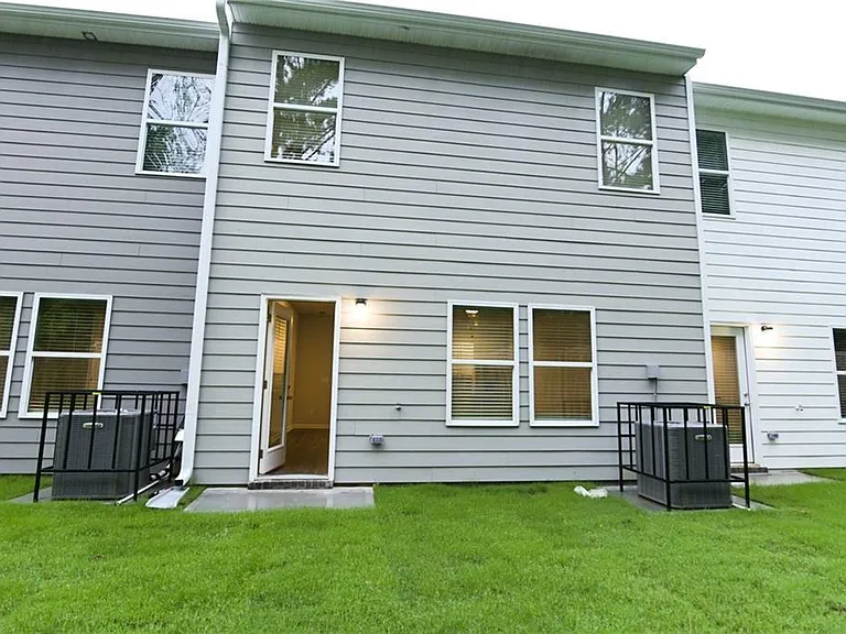 115 Village Green Dr #166 — Photo 29
